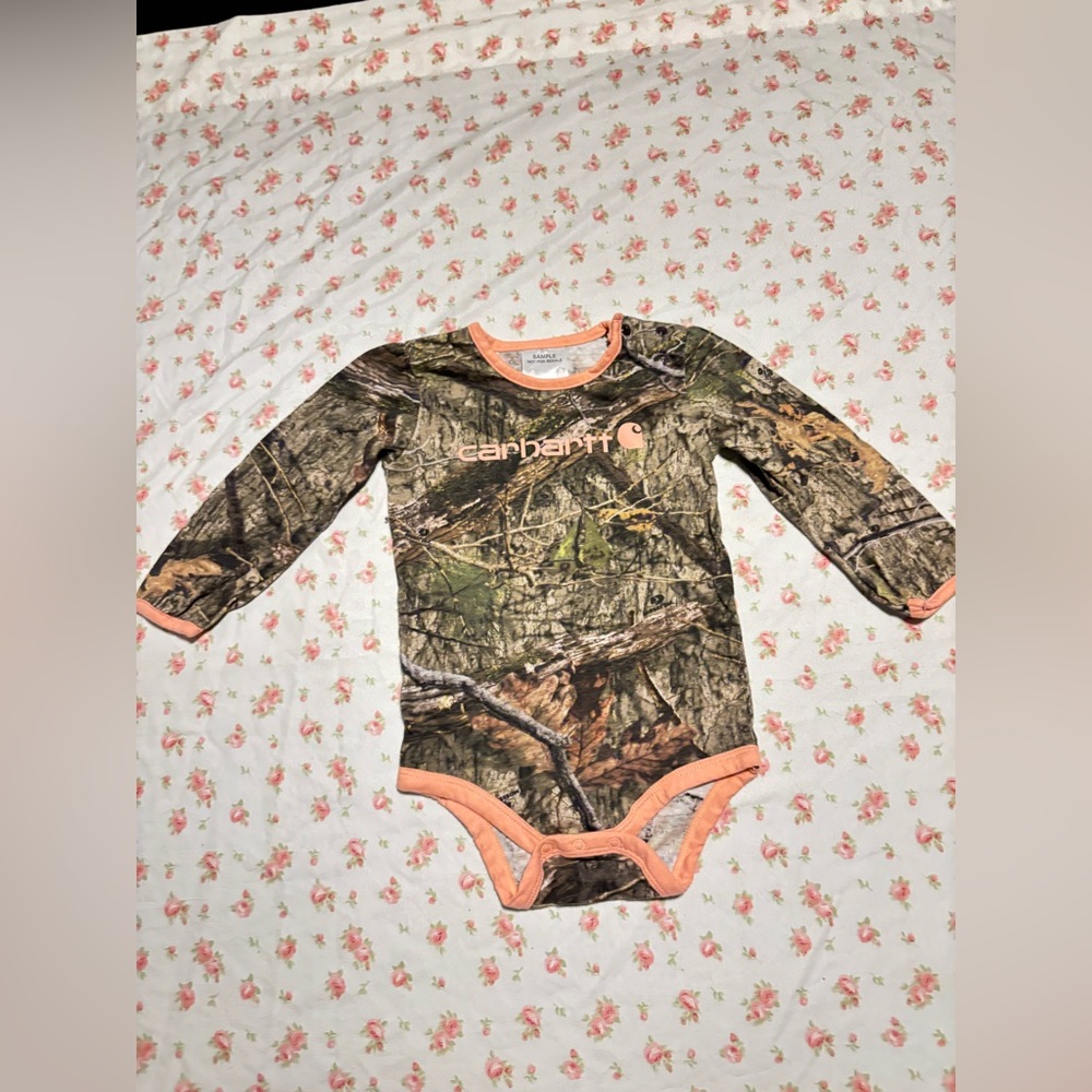 Carhartt Camouflage and pink Baby onsie (rare item)
